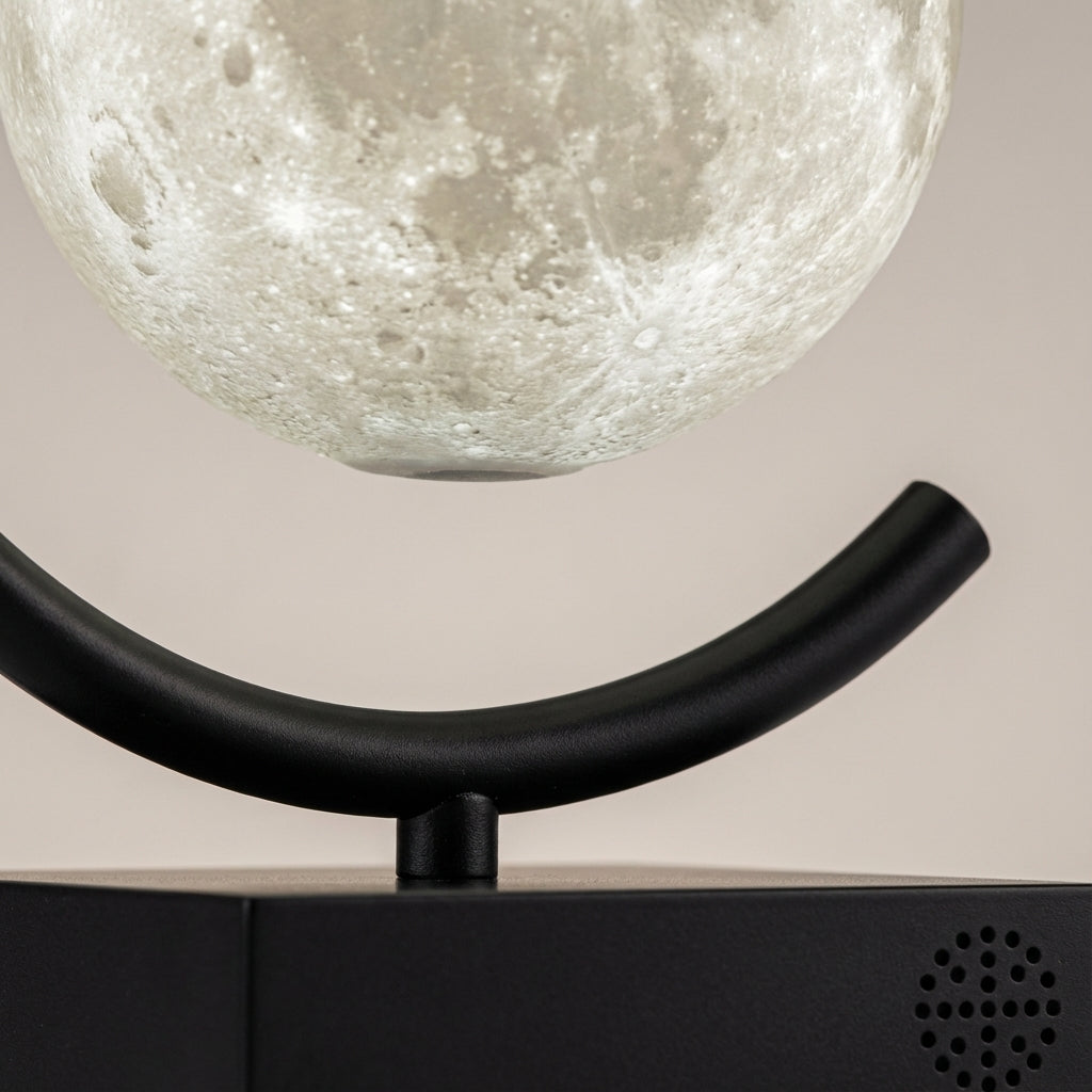Realistisch strukturierte Nachttischlampe in Form eines schwebenden Mondes mit magnetischer Levitation