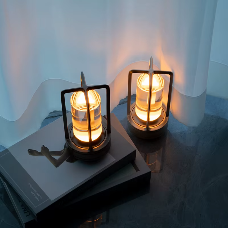Kabellose wiederaufladbare Tischlampe in Kristallzylinderform mit Touch-Dimmer