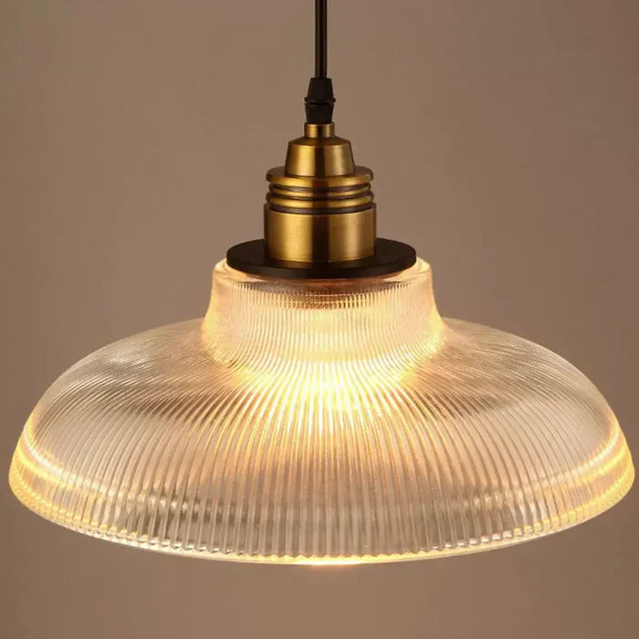 Pendelleuchte aus Kristallglas und Metall mit strahlendem Leuchteffekt