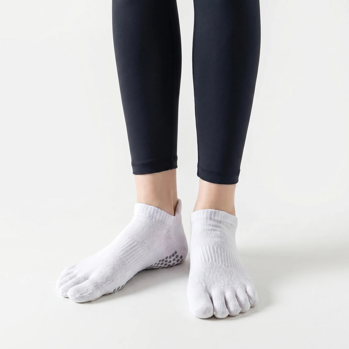 Yoga-tåsokker med lav skaft, ribkant og skridsikre prikker