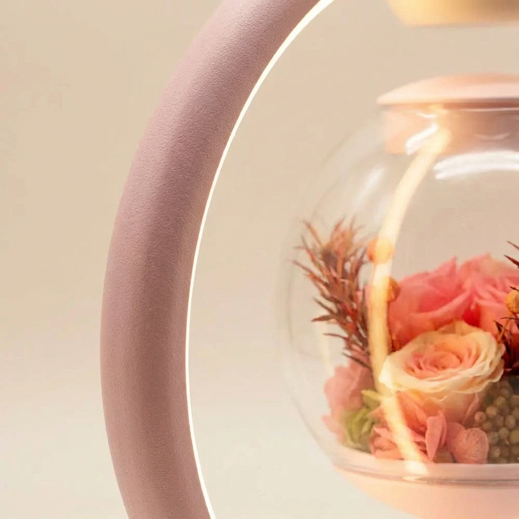 Schwebende Tischlampe mit Kugel, Magnetschwebetechnik, konservierten Blumen und Touch-Schalter