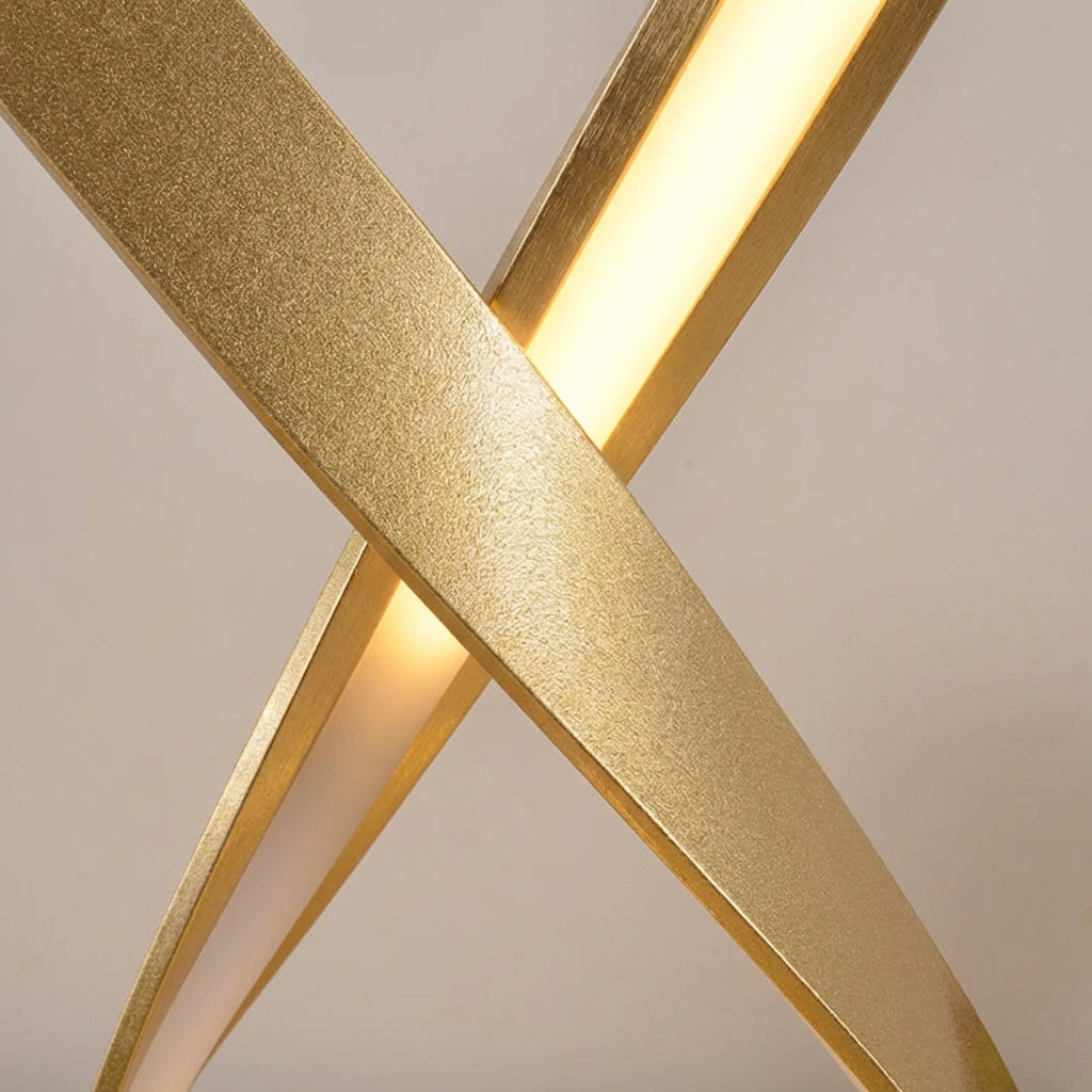 Skulpturale kompakte Tischlampe mit geschlungener Silhouette und Diffusor