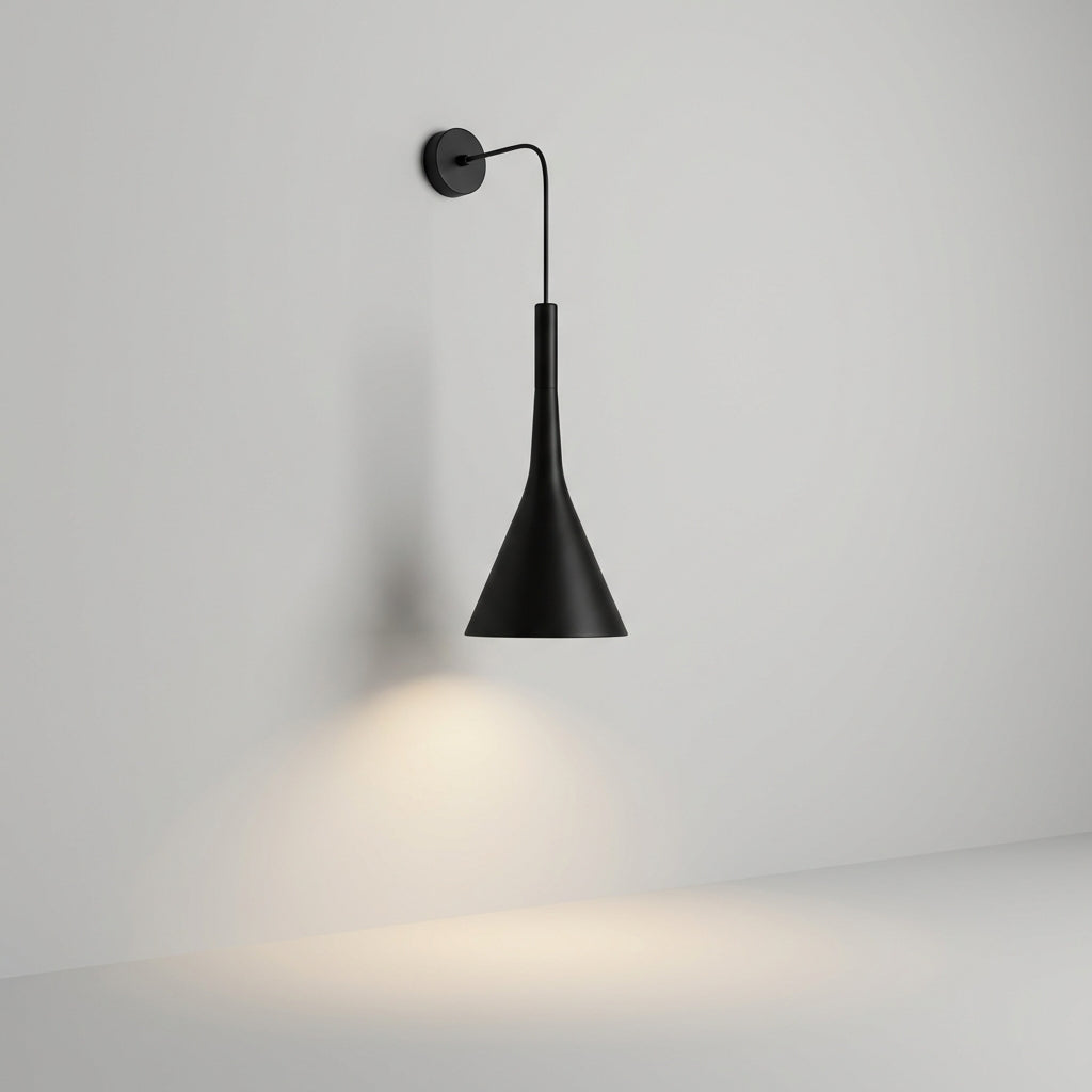 Minimalistische skandinavische Wandleuchte aus Harz und Aluminium mit verstellbarem Kabel