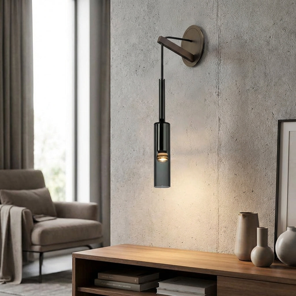 Minimalistische skandinavische Wandleuchte aus Rauchglas mit schlankem Profil