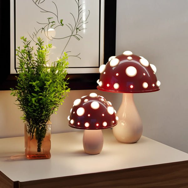 Skulpturel bordlampe med Amanita-svampekuppel, genopladelig og dæmpbar