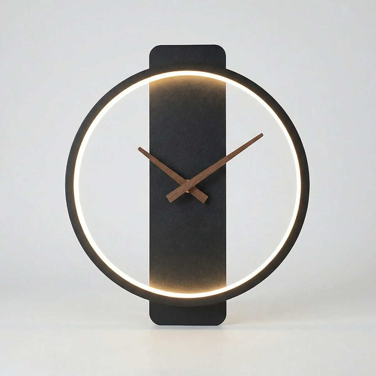 Runde beleuchtete Ring-Wanduhr mit geräuschlosem Uhrwerk