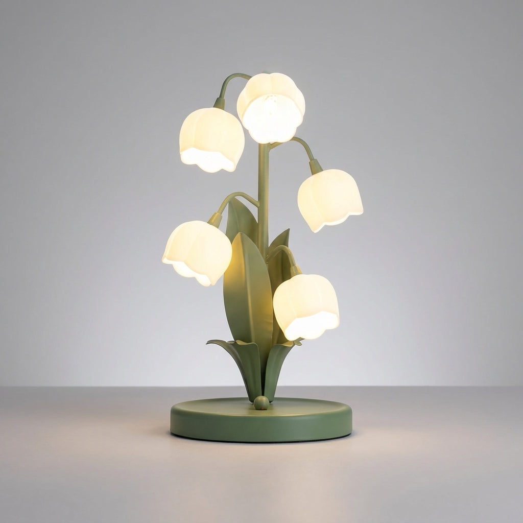 Schlanke Metalltischlampe mit skulpturalem Orchideenblütenschirm