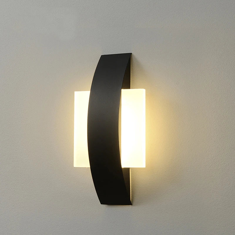 Minimalistische Wandleuchte aus Acryl und Eisen mit Kugel- und Paneeldesign