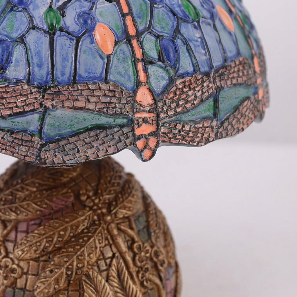 Kompakte skulpturale Tischlampe aus Harz mit Libellenmotiv im Vintage-Stil
