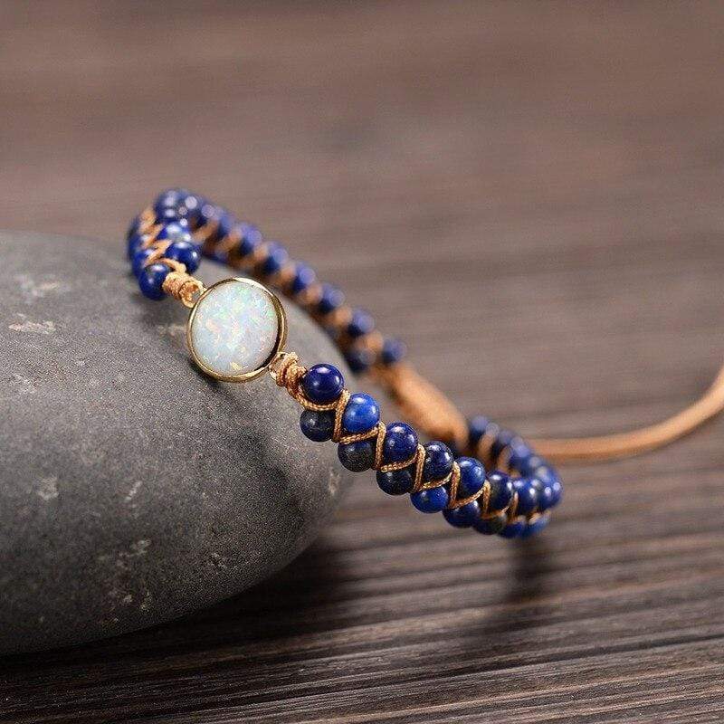 Håndlavet boho-yogaarmbånd med ametyst-, opal- og perler