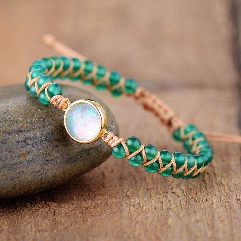 Håndlavet boho-yogaarmbånd med ametyst-, opal- og perler