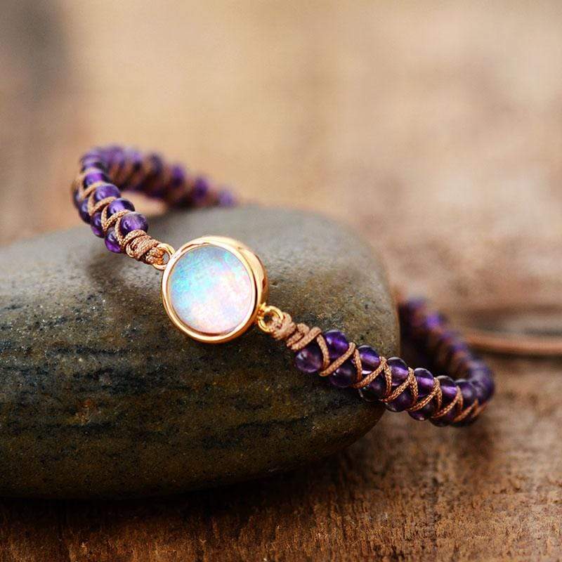 Håndlavet boho-yogaarmbånd med ametyst-, opal- og perler