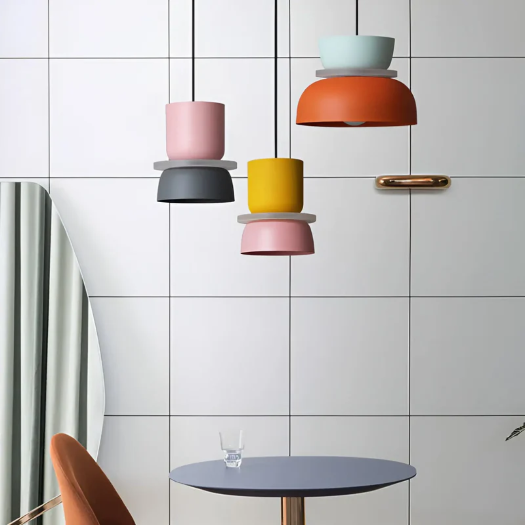 Pendelleuchte mit Macaron-Metalldom, mehreren Farben und einer Glühbirne