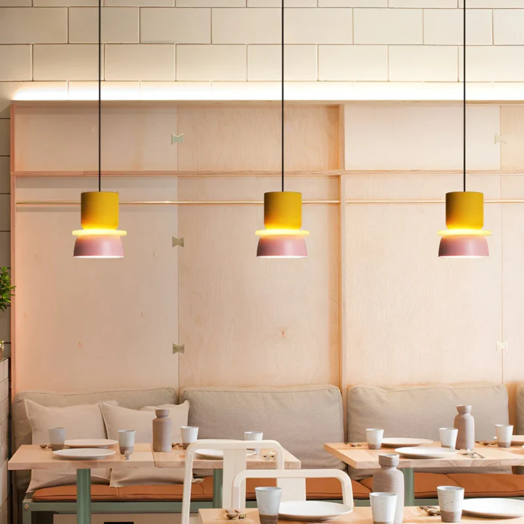 Pendelleuchte mit Macaron-Metalldom, mehreren Farben und einer Glühbirne