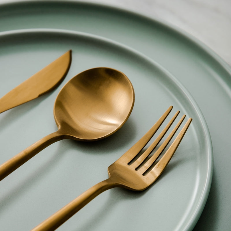 Elegant, minimalistisk og moderne bestiksæt i rustfrit stål