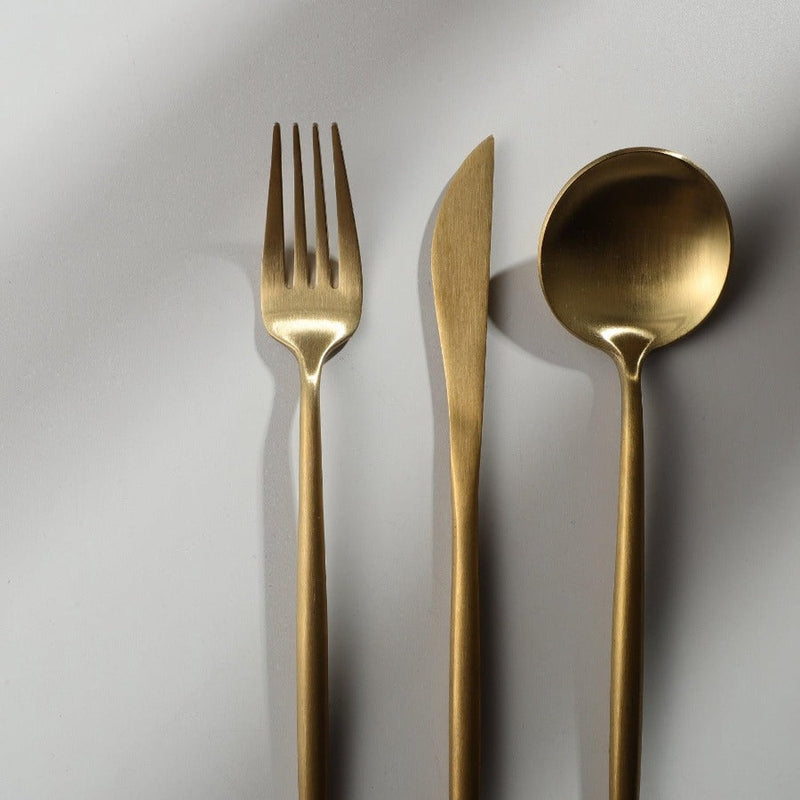 Elegant, minimalistisk og moderne bestiksæt i rustfrit stål