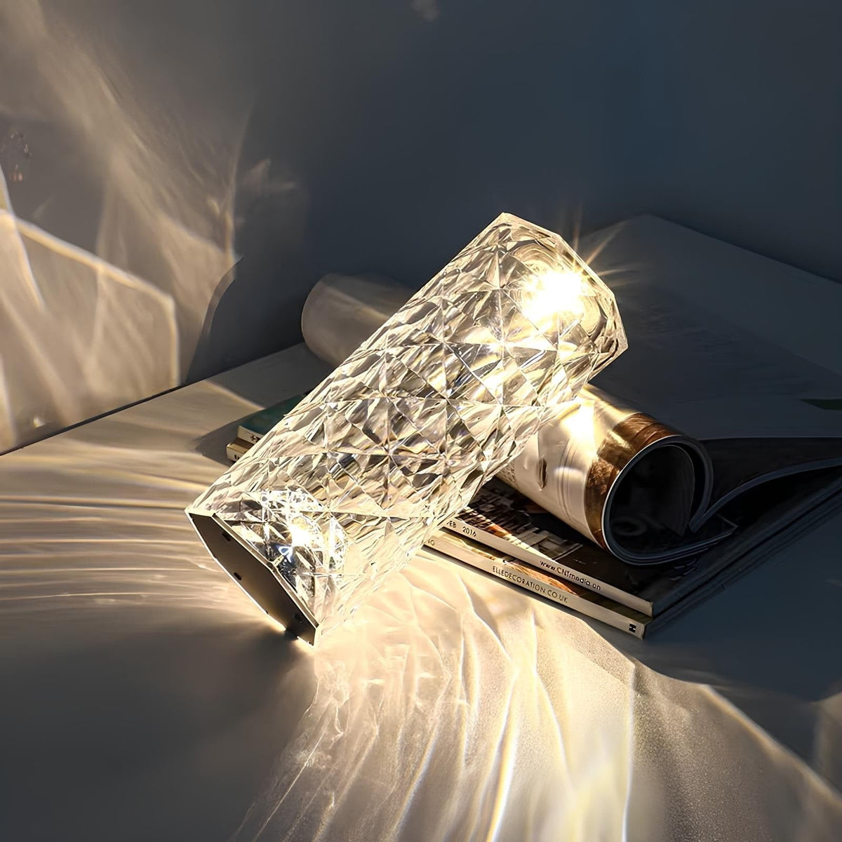 Funkelnde Kristall-Tischlampe mit Touch-Steuerung, Dimmer, Akku und stimmungsvollem Licht