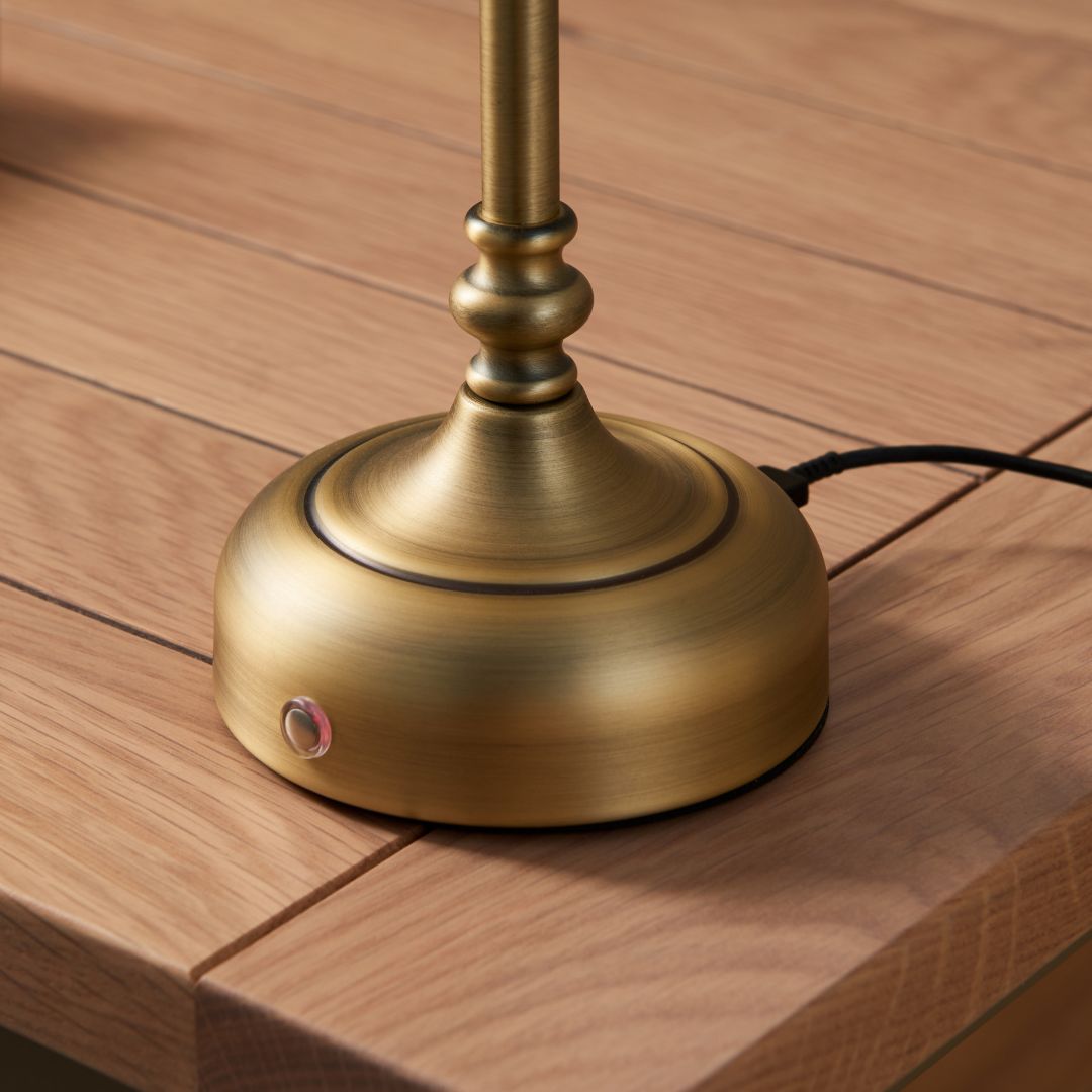 Tragbare wiederaufladbare Tischlampe mit antikem Messing-Finish und Touch-Dimmer
