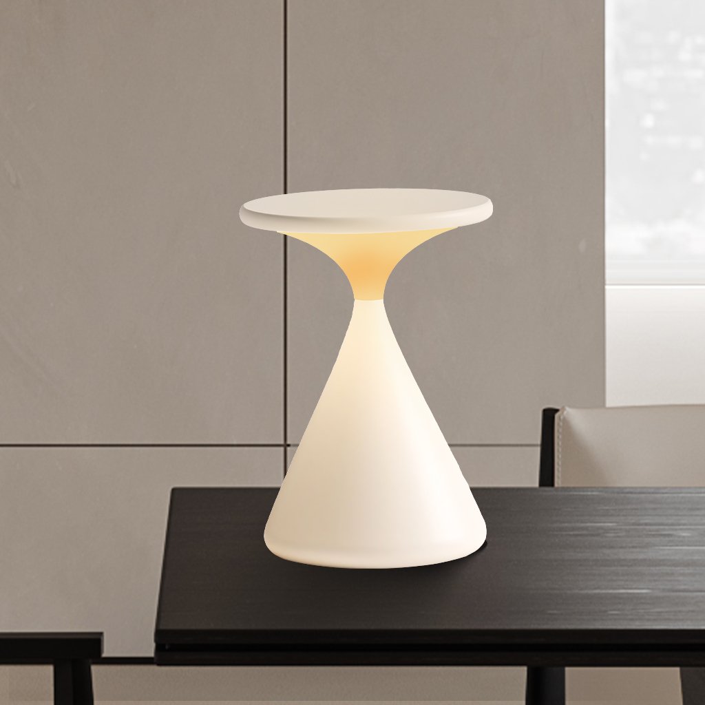 Skulpturale kabellose, wiederaufladbare Ambientetischlampe mit Sanduhr-Silhouette