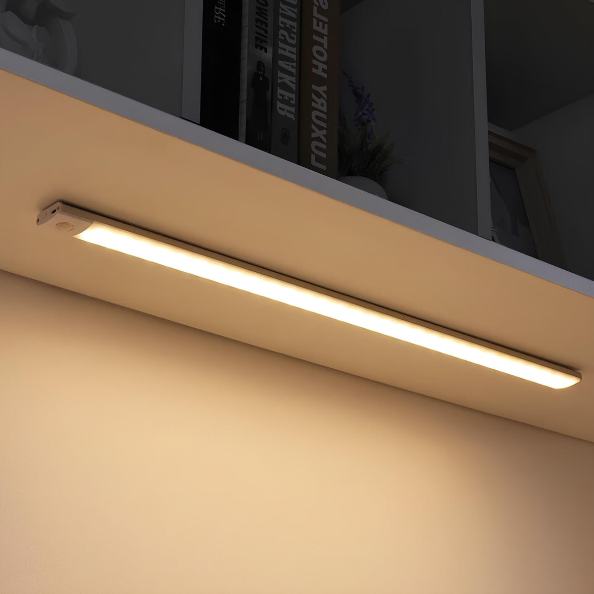 Wiederaufladbare, magnetische, dimmbare Lichtleiste mit Bewegungssensor