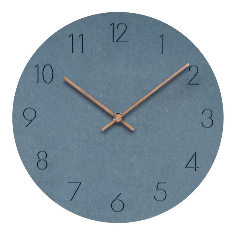 Minimalistische skandinavische runde Holzwanduhr mit geräuschlosem Uhrwerk