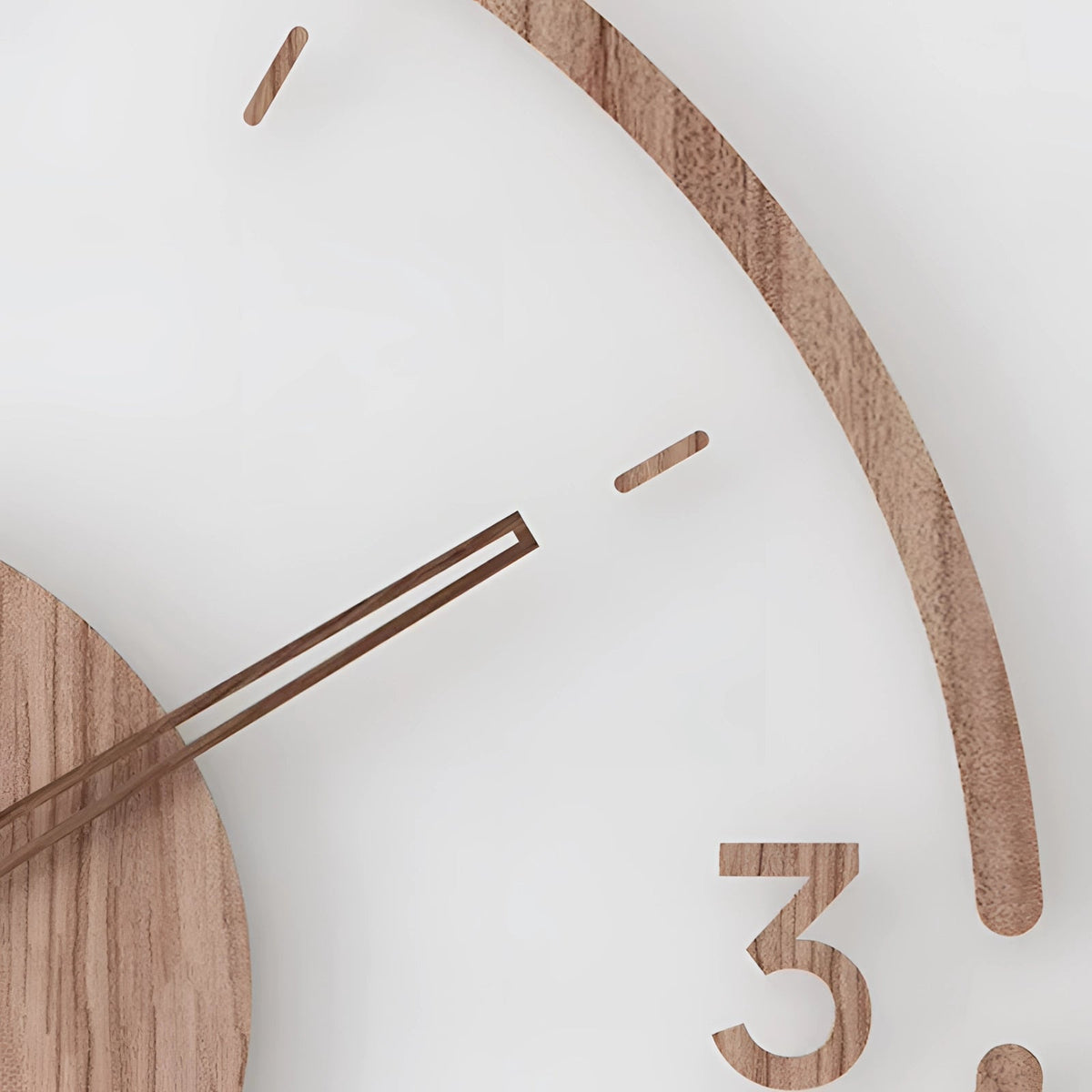 Minimalistische skandinavische Wanduhr aus Massivholz mit geräuschlosem Quarzwerk