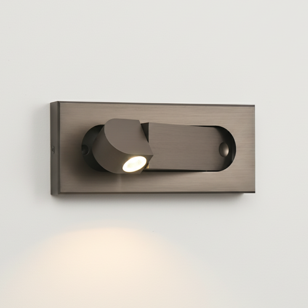 Minimalistische, klappbare Wandleuchte aus Aluminium mit verstellbarem Arm zum Lesen