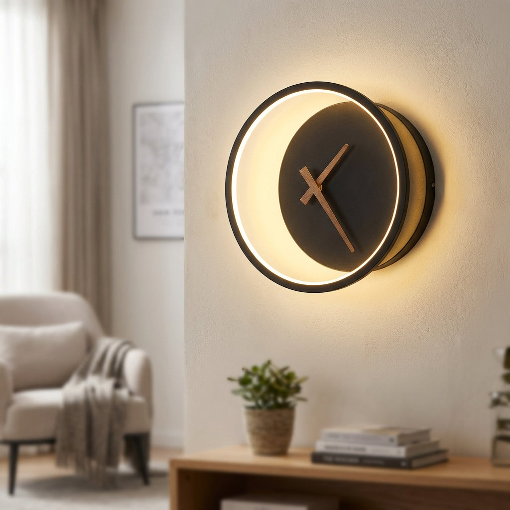 Minimalistische beleuchtete Wanduhr zur Wandmontage mit stimmungsvollem Licht