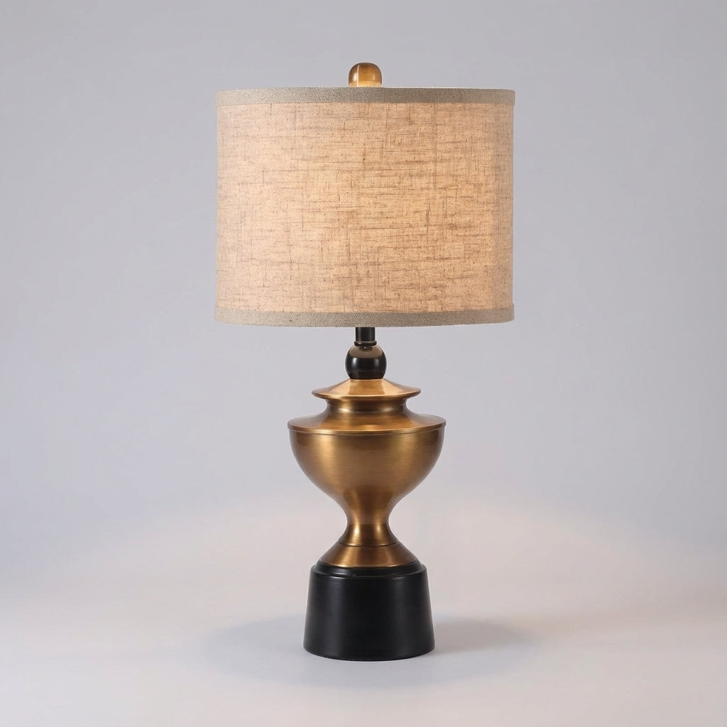 Kompakte Nachttischlampe mit klassischem Leinenschirm und höhenverstellbarem Design