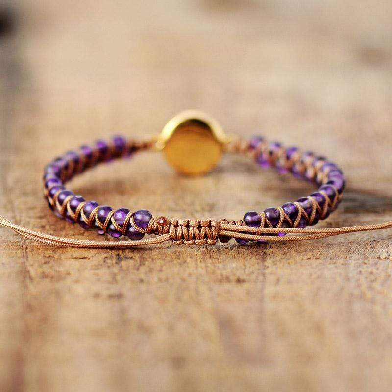 Håndlavet boho-yogaarmbånd med ametyst-, opal- og perler