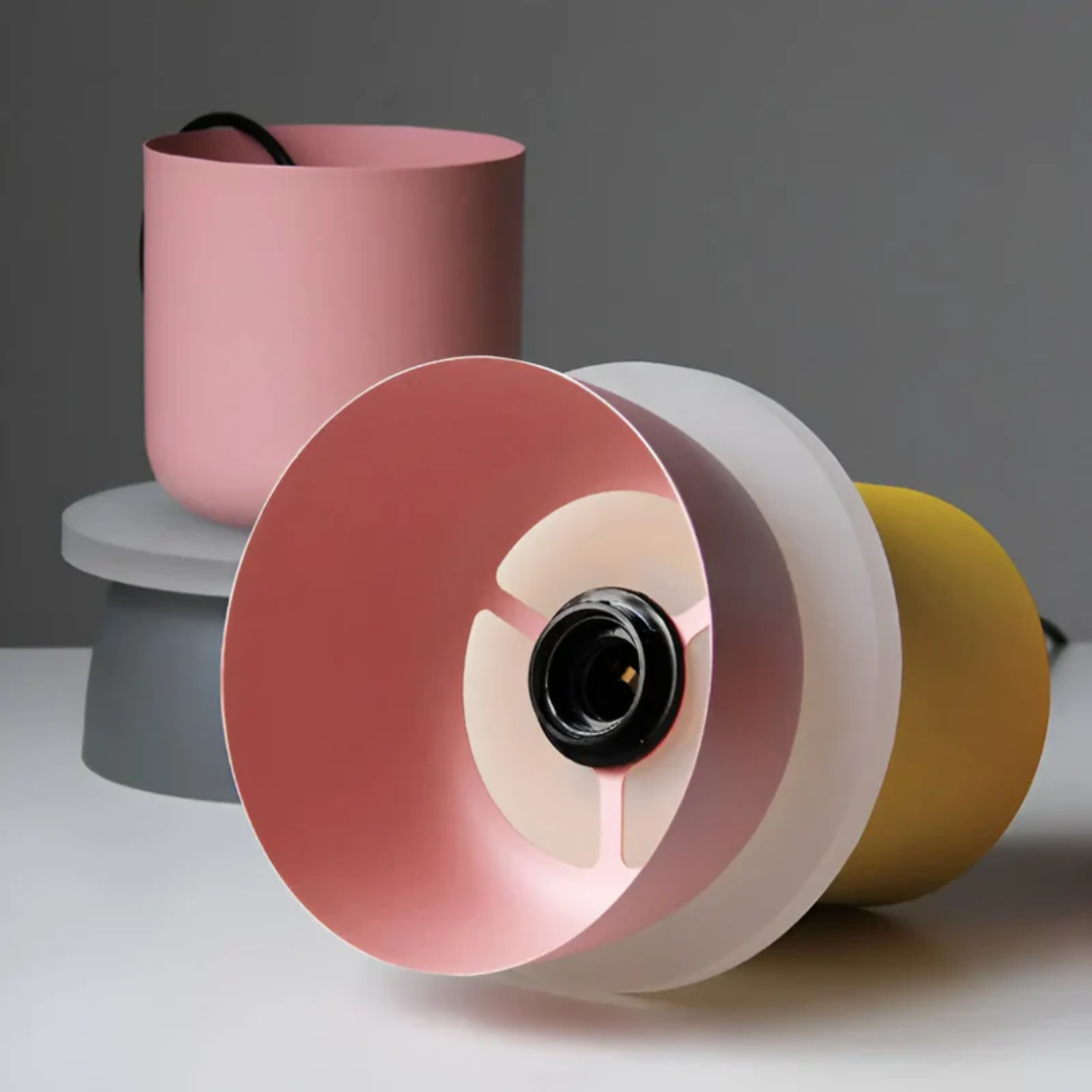 Pendelleuchte mit Macaron-Metalldom, mehreren Farben und einer Glühbirne