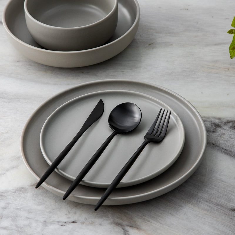 Elegant, minimalistisk og moderne bestiksæt i rustfrit stål