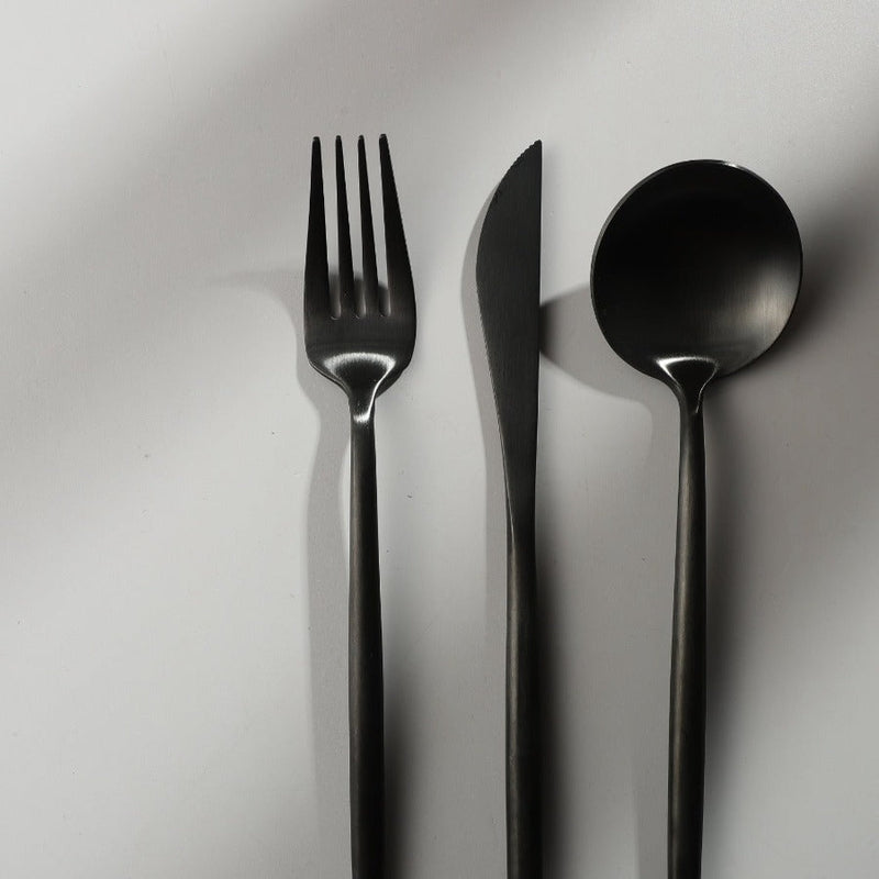 Elegant, minimalistisk og moderne bestiksæt i rustfrit stål