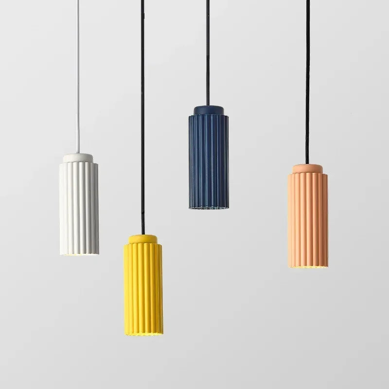 Skandinavische minimalistische Hängeleuchte aus Metall und Glas