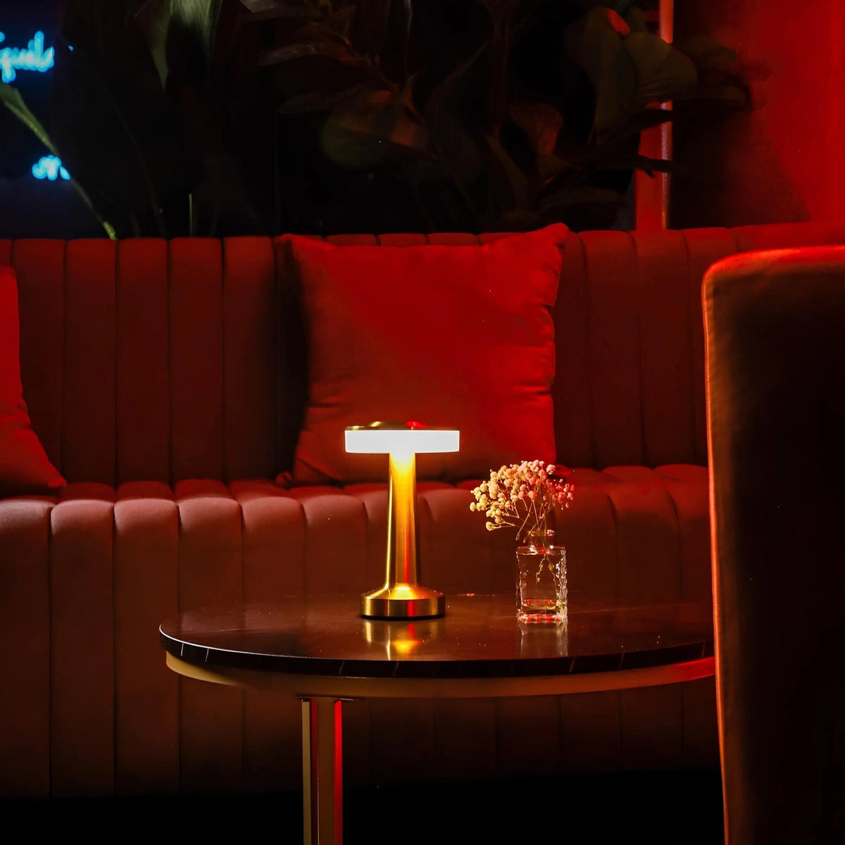 Elegante tragbare dimmbare kabellose Tischlampe aus Metall, wiederaufladbar