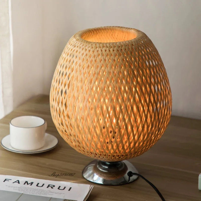 Rustikale handgefertigte Bambus-Tischlampe im Vintage-Chinastil