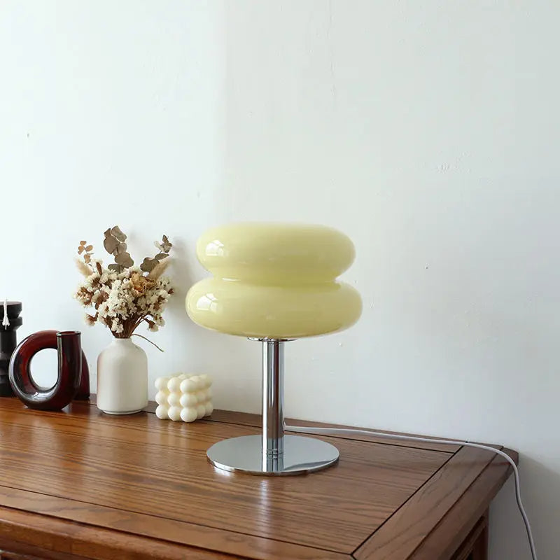 Kabellose dimmbare Vintage-Tischlampe im italienischen Bauhaus-Stil