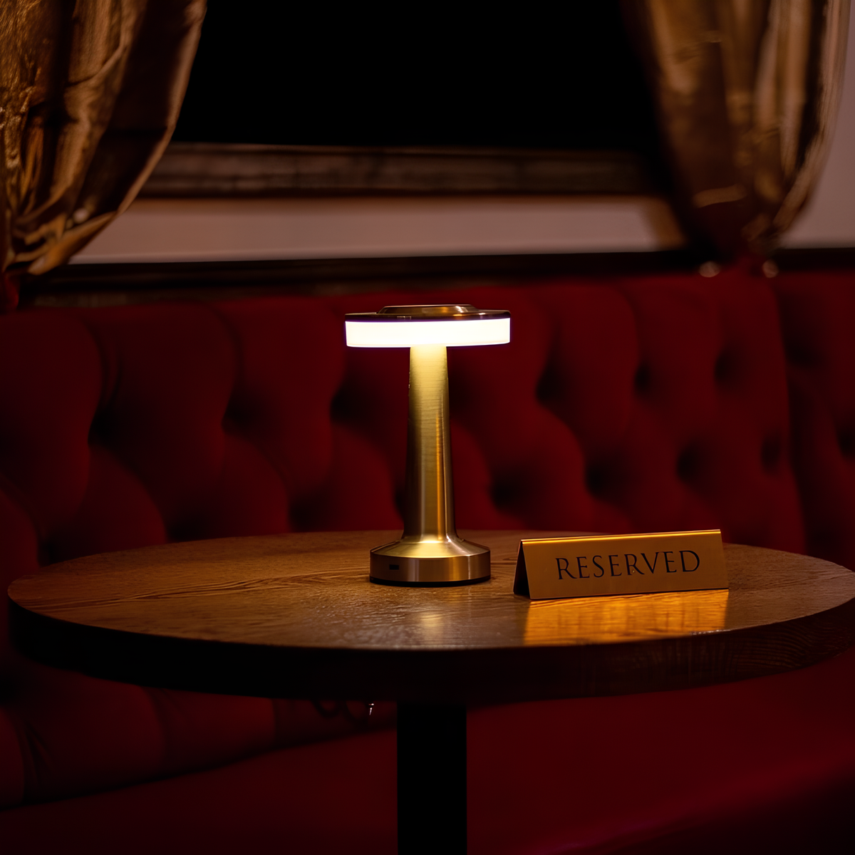 Kabellose aufladbare dimmbare Vintage-Tischlampe aus Metall mit stimmungsvollem Leuchten